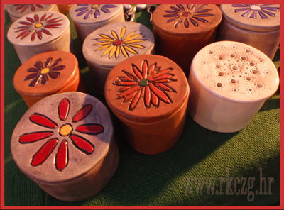 Ilustracija: Glineni cvjetovi